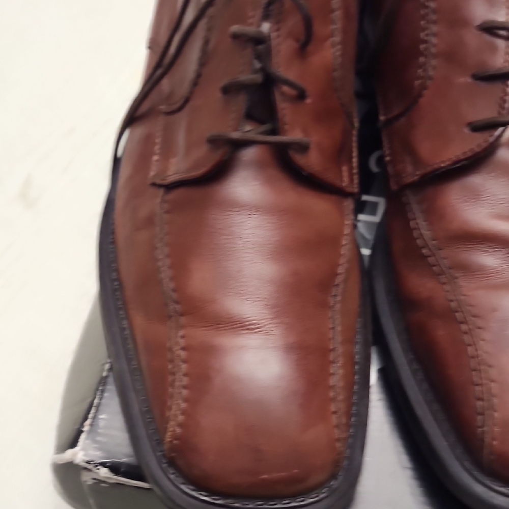 Skechers Men's Brown Leather Lace-Up Oxfords - Picture 3 of 8